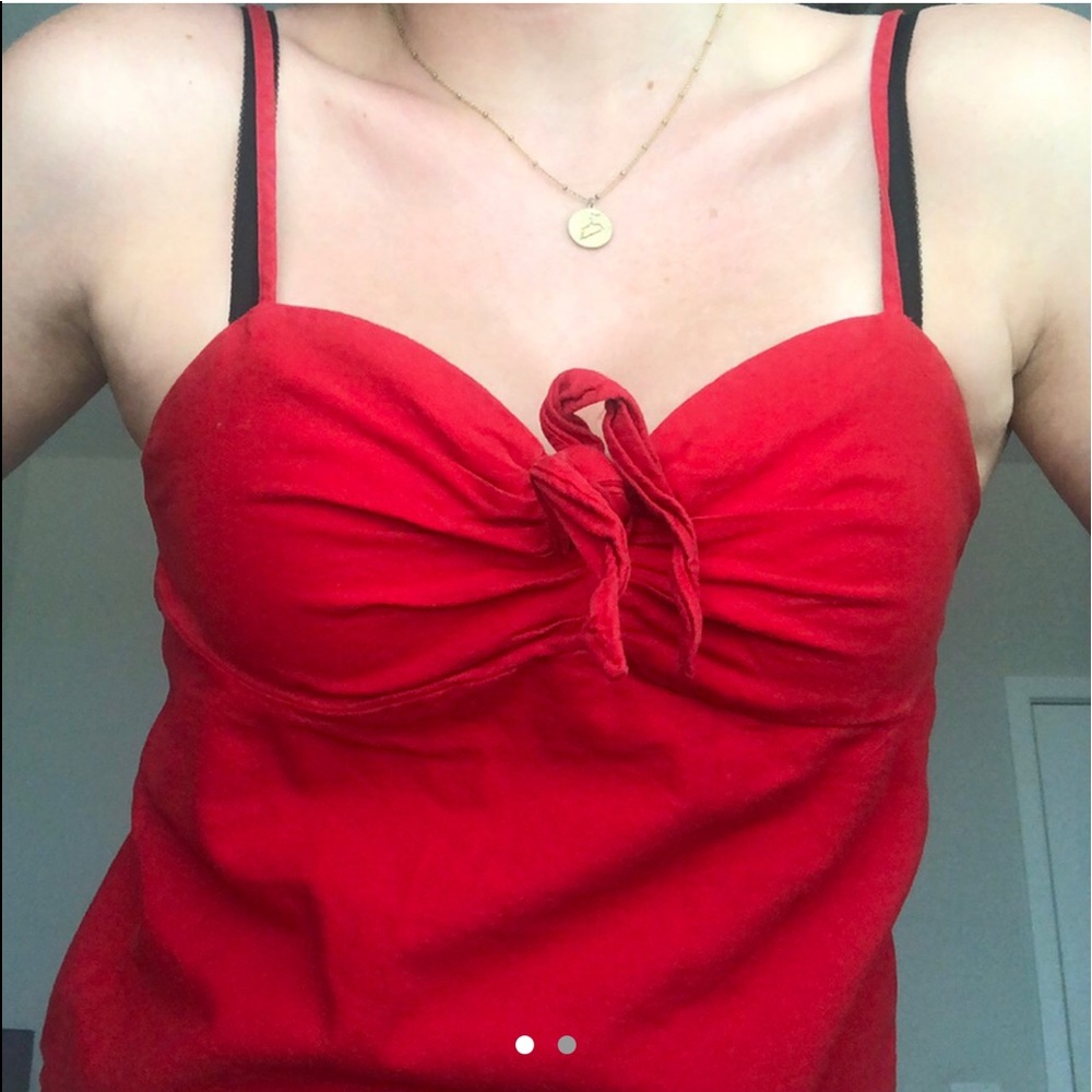 Red tie up tank